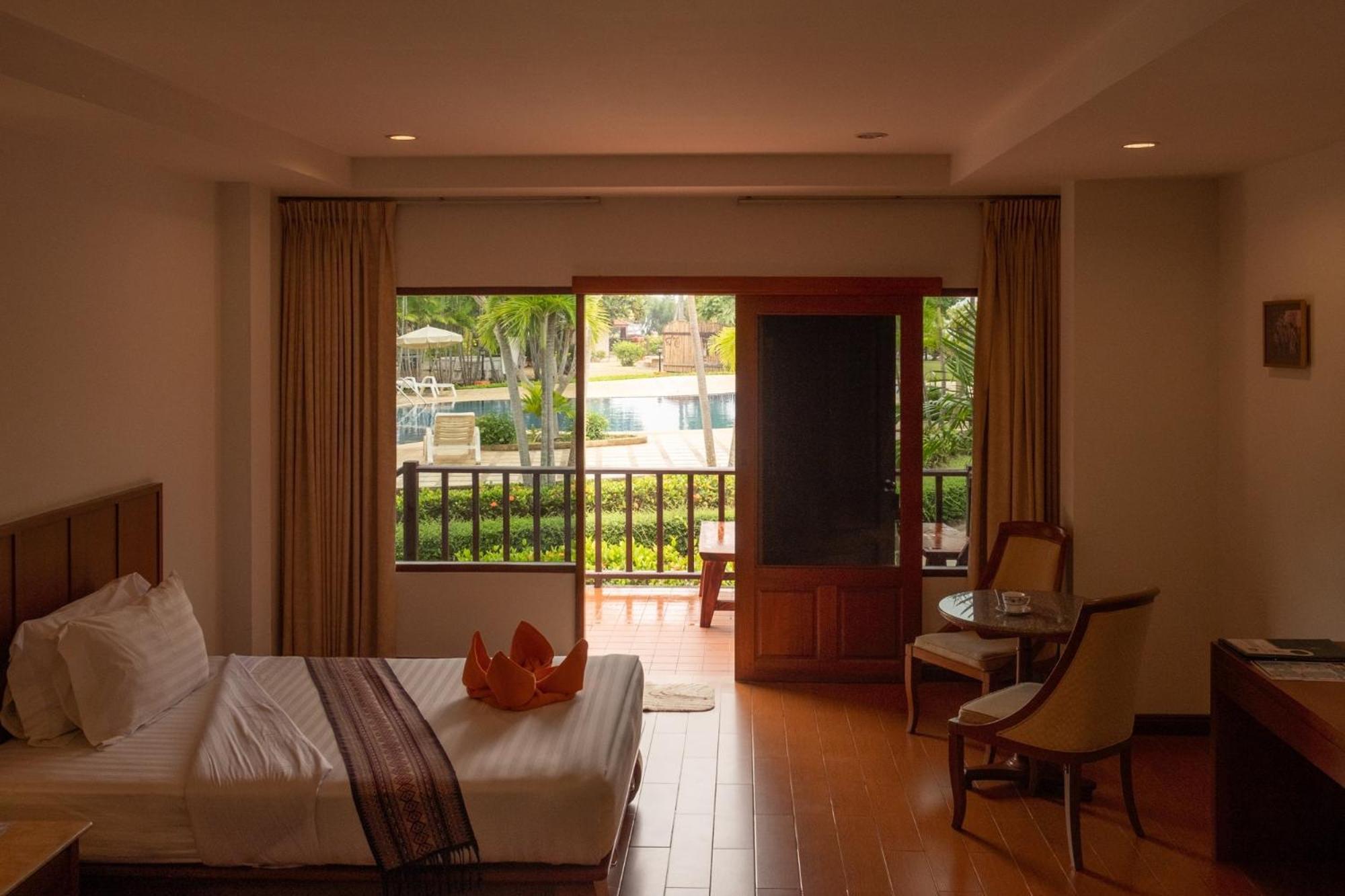 Sailom Resort Bangsaphan Bang Saphan Exteriör bild